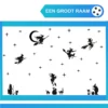Raamstickers heksen verdeeld over een grote raam als Halloween decoratie